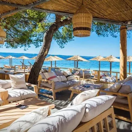 Appartement Delux Holiday In *