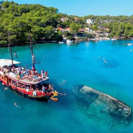 Delux Holiday In